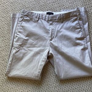 Banana Republic Men's Light Khaki Chinos